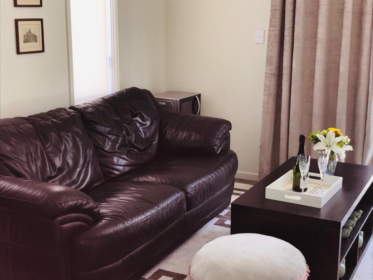 Modern Self Contained Apartment In Riverhead Экстерьер фото